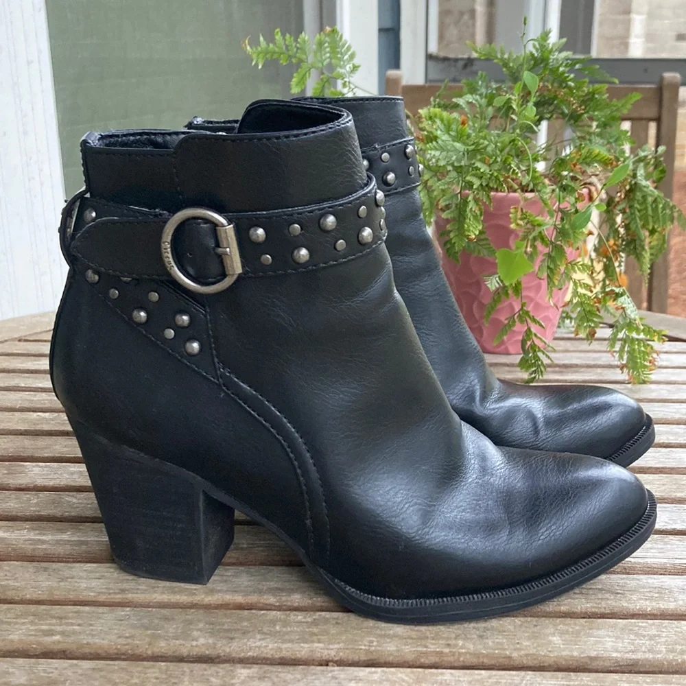 SOLD Sam Edelman Booties - Picture 3 of 9